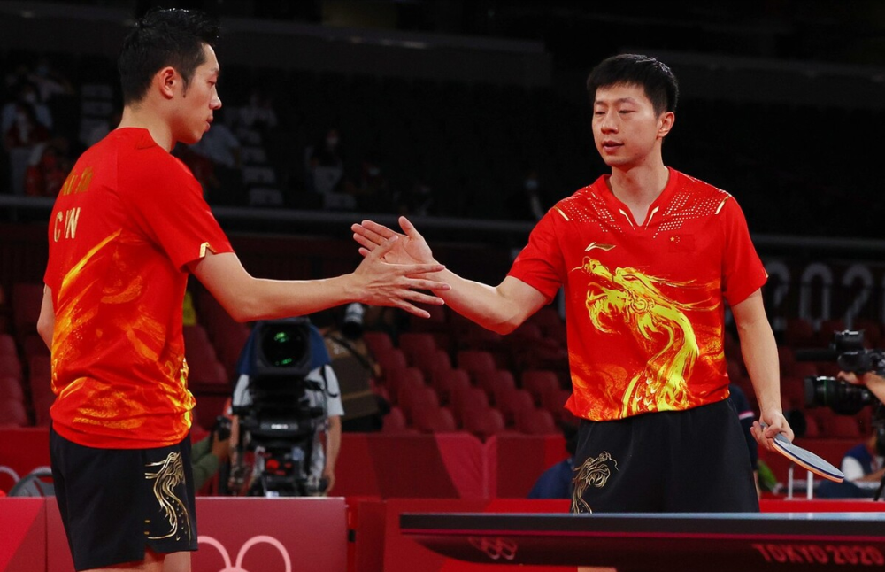 法国队鏖战英格兰队，马龙统治全场