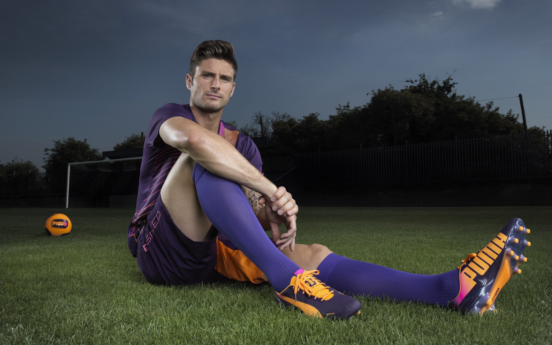 迪巴拉数据全面爆炸，丹麦速胜AC米兰，当北欧铁骑遇上亚平宁艺术