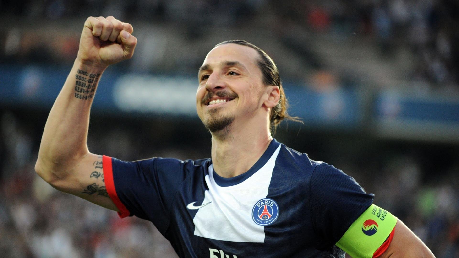 年度焦点之战之夜，阿尔瓦雷斯关键时刻站出来